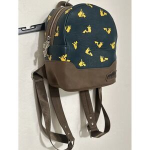 LOUNGEFLY POKEMON DETECTIVE‎ PIKACHU MINI BACKPACK W/ CHARM